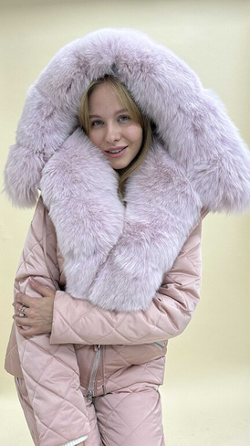 Нежно-розовый зимний костюм: куртка-парка с мехом пудрового песца шедоу + стеганые зимние штаны - Шапка ушанка с мехом